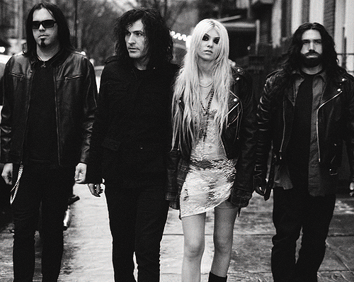 the pretty reckless, taylor momsen, who is selling for, prisoner