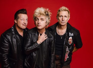 Green Day balance "Smash It Like Belushi", un inédit explosif avant la sortie de la version deluxe de Saviors
